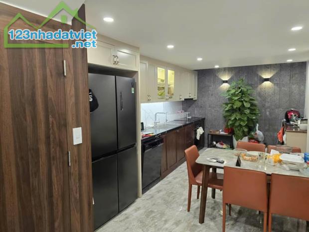 Bán nhà 75m2 Đường nước Phần Lan 5x15m 6T gara kinh doanh đầu tư chỉ 16 tỷ 0983458219 - 2