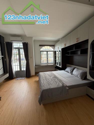 Bán gấp nhà mới đẹp ở ngay Nguyễn Văn Quỳ, xe hơi ngủ nhà,58m2, full nội thất cao cấp. - 4