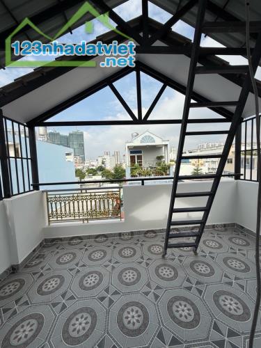 Bán gấp nhà mới đẹp ở ngay Nguyễn Văn Quỳ, xe hơi ngủ nhà,58m2, full nội thất cao cấp. - 5