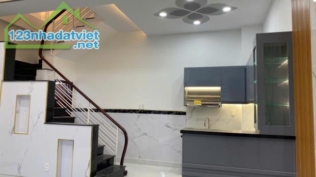 GẤP BÁN CHÍNH CHỦ - NHIÊU TỨ - P7 PHÚ NHUẬN - NHÀ 4 TẦNG BTCT - 4PN LỚN - SÂN THƯỢNG LỚN - 2