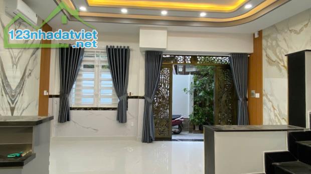 GẤP BÁN CHÍNH CHỦ - NHIÊU TỨ - P7 PHÚ NHUẬN - NHÀ 4 TẦNG BTCT - 4PN LỚN - SÂN THƯỢNG LỚN