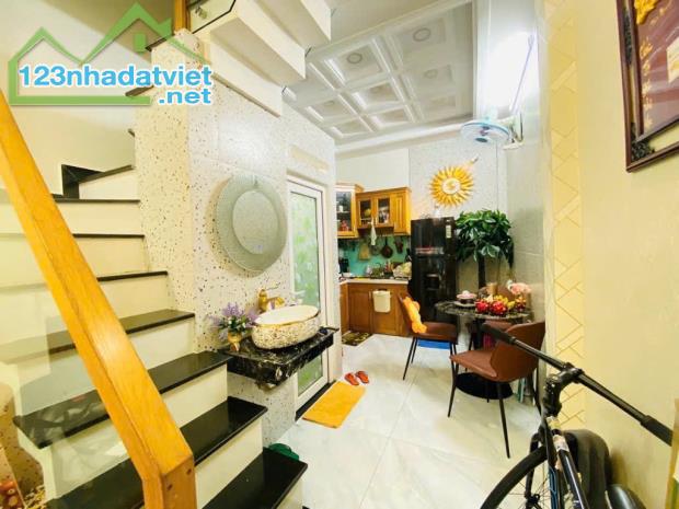NHÀ CŨ KẾT CẤU CỨNG CÁP HXH 4 TẦNG BTCT NGAY EMART PHAN HUY ÍCH PHƯỜNG 14 GÒ VẤP - 2