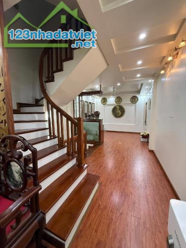 Hiếm có Tây Hồ - ô tô vào nhà - 73m - MT 4.3m chỉ 19 tỷ