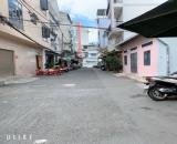 NGAY UBND PHƯỜNG 9 PHÚ NHUẬN GIÁP QUẬN 1, GẦN SÂN BAY, NHÀ 93M2,NGANG 4.3M, 4PN, NHỈNH 7TỶ
