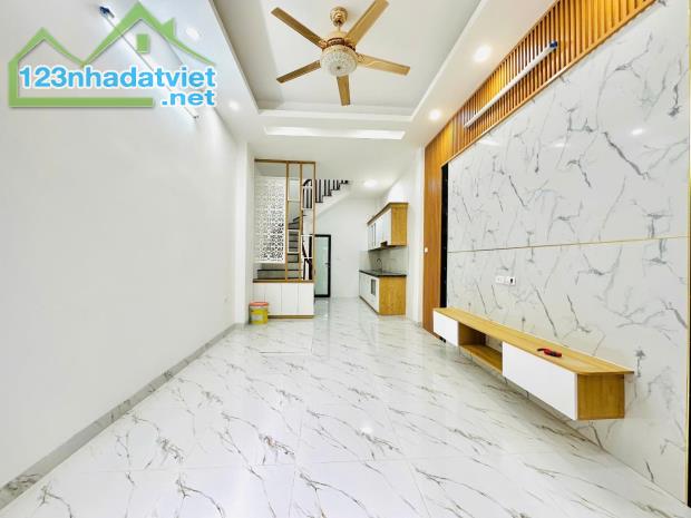 🏆SIÊU PHẨM 35M2 NGŨ NHẠC- QUẬN HOÀNG MAI - CÁCH MẶT PHỐ 10M - NHÀ ĐẸP - AN SINH ĐỈNH CAO - 5