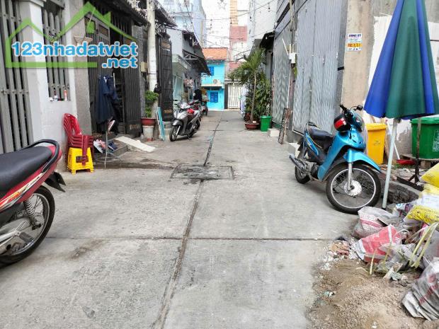 Lê Văn Quới gần 4 xã giápTân Phú hẻm 5m xe hơi vào nhà 56m2 khu vực xây 4 Tầng 4tỷ 4 - 1