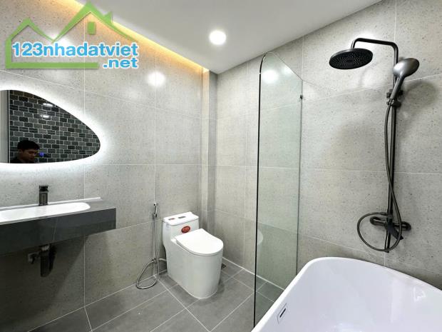 NHÀ ĐẸP - KIẾN TRÚC SƯ THIẾT KẾ - TRƯƠNG ĐĂNG QUẾ - P1 GÒ VẤP - 5 TẦNG - 4PN LỚN - HẺM 5M - 3
