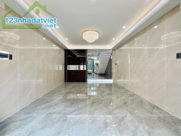 NHÀ THIẾT KẾ CAO CẤP CÓ THANG MÁY QUANG TRUNG - PHƯỜNG 11 
LH EM XEM NHÀ 0965526259 THÚY - 3