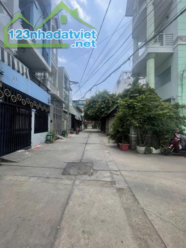 Bán gấp nhà hẻm 7m Hương Lộ 2, Bình Tân, 4 tầng, 5,2x17M, giá 6,35 tỷ ( TL l