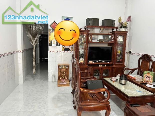 BÁN NHÀ DIỆN TÍCH LỚN GIÁ RẺ NHẤT KHU VỰC, NGUYỄN VĂN QUỲ QUẬN 7, 2 TẦNG, 92M2 CHỈ 4.25 TỶ - 2
