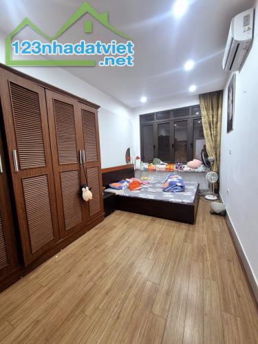 Bán nhà đẹp Khương Hạ, ngõ nông, gần phố, 30m ra ô tô tránh giá 8,4 tỷ - 2