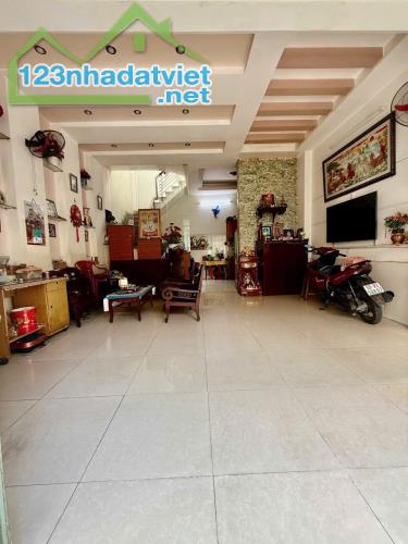 Giảm sốc bán nhanh nhà mặt tiền 6 x10m2 đúc 2 tầng Đường Tân Chánh Hiệp , Q12 nhỉnh 3 tỷTL - 4