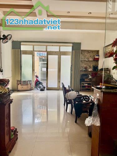 Giảm sốc bán nhanh nhà mặt tiền 6 x10m2 đúc 2 tầng Đường Tân Chánh Hiệp , Q12 nhỉnh 3 tỷTL