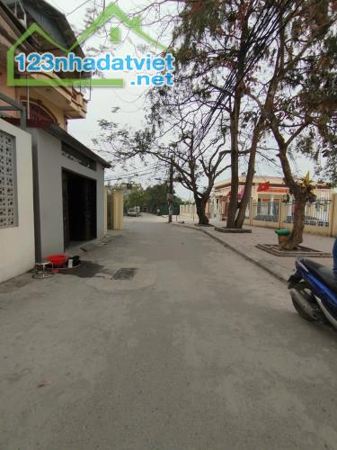 Bán nhà Ngũ Hiệp 45m, 4 tầng, 4.9 tỷ, ô tô đỗ sát cổng