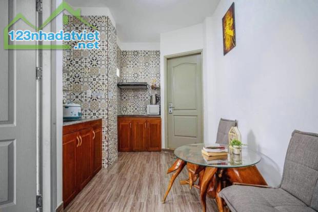 BÁN NHÀ MẶT TIỀN 60M2 6 TẦNG NGANG 5,2M 8PN TRUNG TÂM Q3 CHDV TRẦN QUANG DIỆU 9 TỶ.