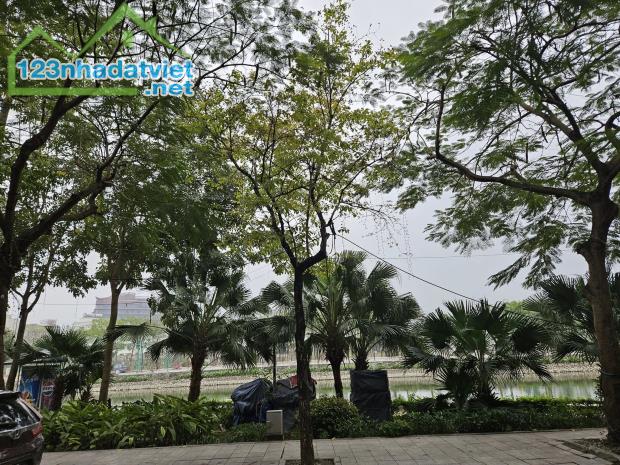 HIẾM ĐẤT, MẶT PHỐ TRỊNH CÔNG SƠN, TÂY HỒ-KD-VỈA HÈ-Ô TÔ: 120M, MT 5,5M, GIÁ 88 TỶ