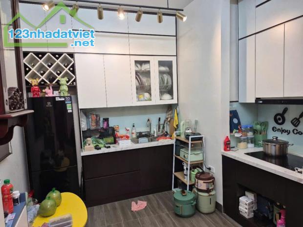 PHÚC XÁ - BA ĐÌNH- LÔ GÓC- 20M RA OTO- CHỈ NHỈNH 4 TỶ - 1
