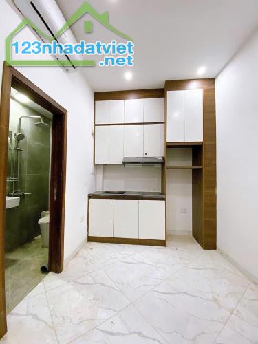 Bán nhà mới xây 7 tầng thang máy tại Hoàng Mai 15 phòng DV  full nội thất, đầu tư bền vững - 2