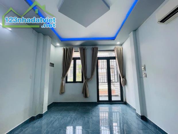Bán nhà MẶT TIỀN giá trong hẻm-xe hơi vào nhà-chợ Gò Vấp-khu VIP P4-nhỉnh 6tỷ - 2