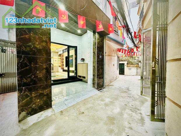 Bán nhà phố Tây Sơn Đống Đa lô góc ngõ rộng ô tô đỗ gần 46m2 4T MT 4m nở hậu ở, cho thuê - 2