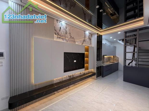 SIÊU ĐẸP THIẾT KẾ SANG TRỌNG,THỊNH QUANG ,ĐÔNG ĐA ,32M ,4 TẦNG,NGÕ RỘNG ,   6,4 TỶ - 1