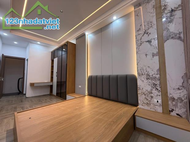 SIÊU ĐẸP THIẾT KẾ SANG TRỌNG,THỊNH QUANG ,ĐÔNG ĐA ,32M ,4 TẦNG,NGÕ RỘNG ,   6,4 TỶ - 3