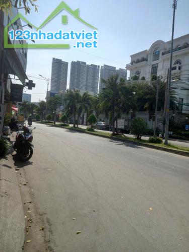 BÁN NHÀ ĐẸP NGUYỄN VĂN QUỲ QUẬN 7, 3 TẦNG, NGANG 5M CHỈ 5.7 TỶ