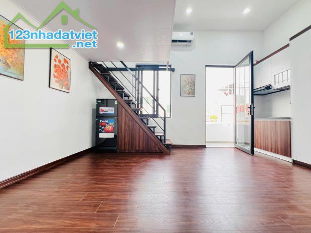 Bán nhà phố Đại La, Hai Bà Trưng 46m, 6 tầng. Giá: 13.5 tỷ. LH: 0937158386 - 2