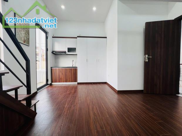 Bán nhà phố Đại La, Hai Bà Trưng 46m, 6 tầng. Giá: 13.5 tỷ. LH: 0937158386 - 3