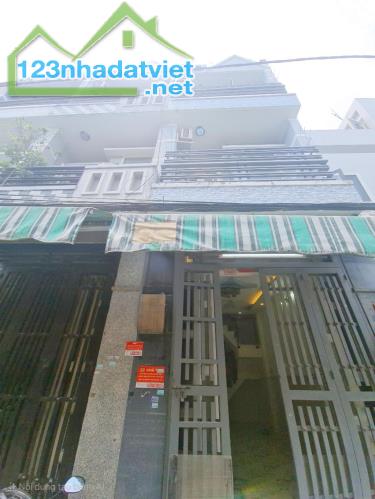 Bán nhà q8 2 lầu đúc BTCT Hoàn công đầy đủ