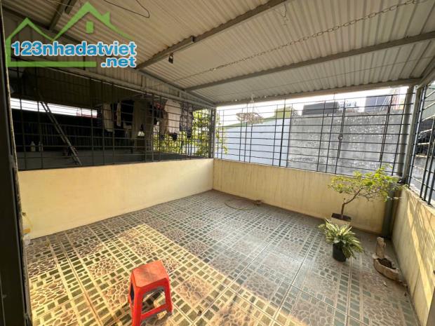 Bán nhà đẹp 5 tầng 39m2 An Dương Vương, view cầu Nhật Tân, 2 mặt thoáng 6,6 tỷ