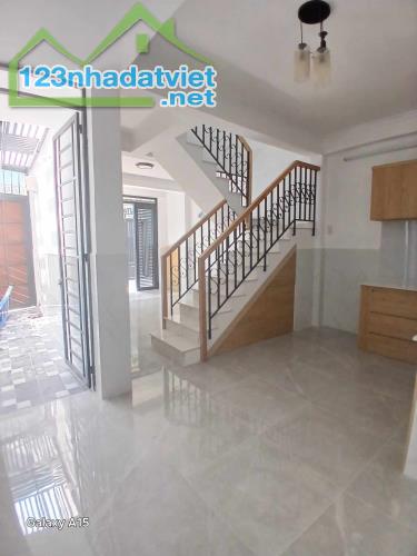 Nhà 2 tầng, Tân Thới Hiệp 21, Quận 12 - 1