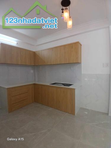 Nhà 2 tầng, Tân Thới Hiệp 21, Quận 12 - 2