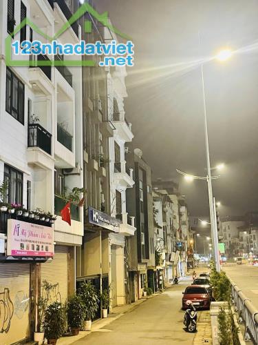 Bán Nhà Mặt Phố Âu Cơ, 130m, 7 Tầng Thang Máy, Mặt tiền 6M , Gía chỉ 53,6 Tỷ , Kinh Doanh - 1