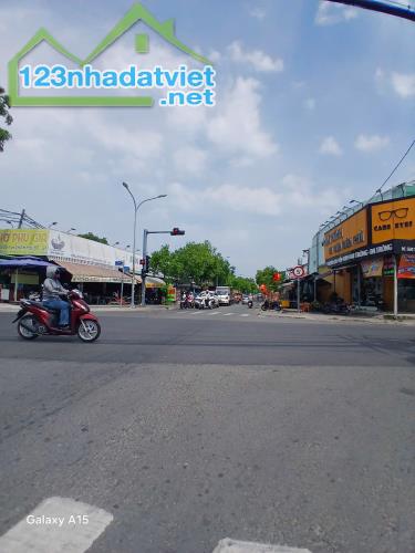 HÓT!! CHỦ GẤP BÁN GIẢM 800TR-NHÀ SONG HÀNH QUẬN 12-82M2, NGANG 5.5M, HẺM NHỰA-CHỈ 5.2 TỶ
