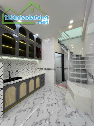 BÁN NHÀ  - 20m2  - Tỉnh Lộ 10 - HXH THÔNG  -NHÀ MỚI Đẹp - 2.49 TỶ