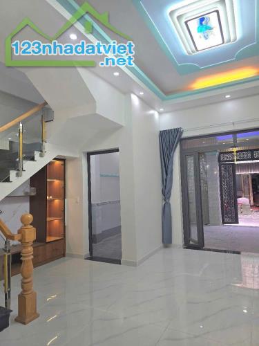 bán nhà hóc môn đường xe tải chạy tiện ích xung quanh đầy đủ diện tích 6x16 giá 4 tỷ 8 - 1