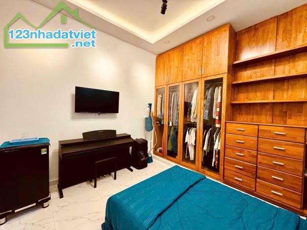 BÁN NHÀ Hẻm 443 Lê Văn Sỹ, P.12, Q.3.  DT: 3.6m x 23m, Chỉ 10.3 Tỷ - 3