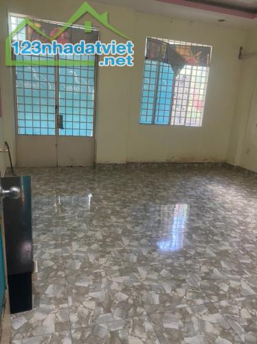 BÁN NHÀ MẶT TIỀN KINH DOANH VIP CHỢ VẢI PHÚ THỌ HÒA – NGANG TO 5.3M – GIÁ CHỈ 7.6 TỶ. TL