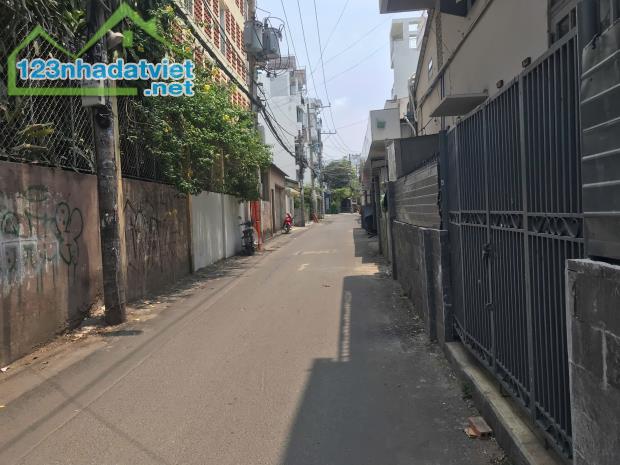 40GV - Bán Nhà 2 tầng BTCT, Phan Huy ích P.12 NHỈNH 3.9 Tỷ, HXH, SHR Chính Chủ