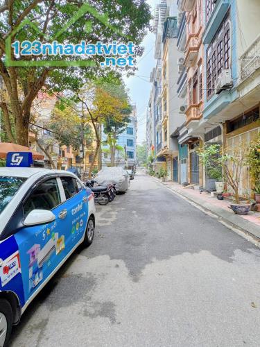 MẶT NGÕ HỒNG HÀ - PHÂN LÔ, VỈA HÈ ÔTÔ TRÁNH - 50M RA PHỐ - GIÁ 10 TỶ