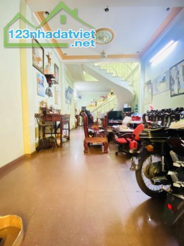 8.5 TỶ HƠN - NHÀ HẺM HOÀNG SA QUẬN 3, GẦN COOPMART NHIÊU LỘC - XE HƠI THÔNG - 65M2 2 LẦU