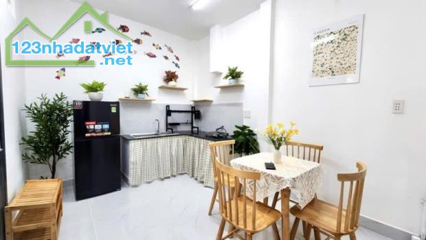 Nhà bán CHDV 10 Phòng 91m hẻm xe hơi doanh thu 45tr/tháng 9,95ty.