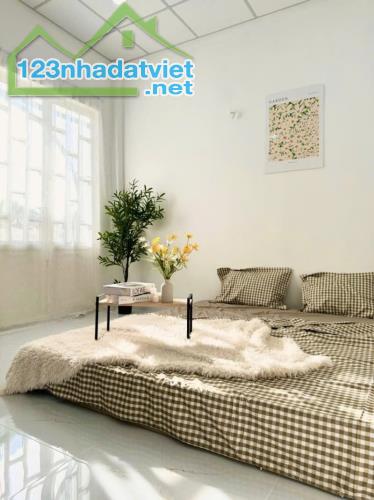 Nhà bán CHDV 10 Phòng 91m hẻm xe hơi doanh thu 45tr/tháng 9,95ty. - 2