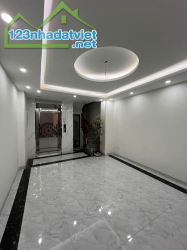 💥 Bán Nhà Lạc Long Quân View Hồ Tây, ngõ rộng thênh thang, giá chỉ hơn 8 tỷ! - 1