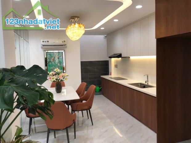 NHÀ 4 TẦNG - XE TẢI NÉ NHAU KHU PHÚ THUẬN, Q7 - Giá 7,.. tỷ - 3