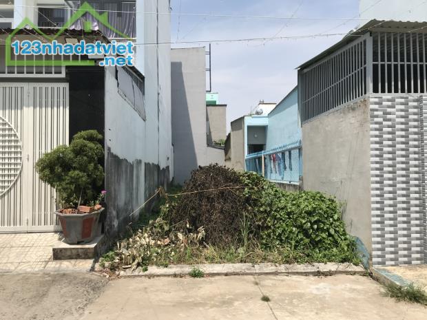 BÁN ĐẤT 142m2 HẺM XE HƠI NGAY CẦU PHÚ XUÂN- Giá 4,.tỷ
