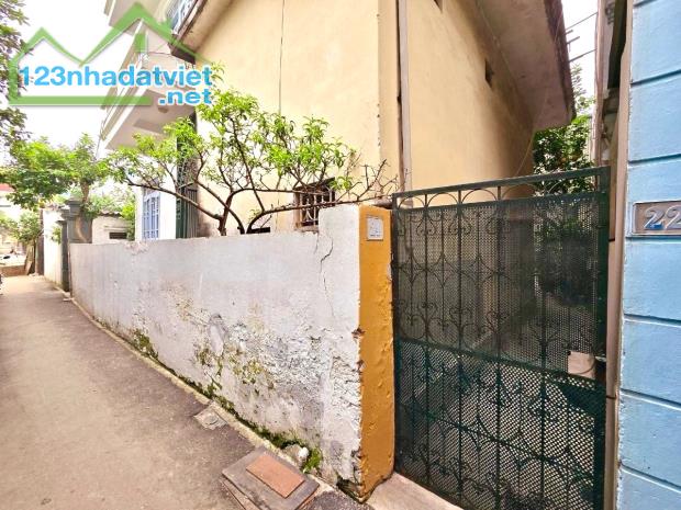 Bán đất LÔ GÓC. Diện tích 51m2, giá 11.8 tỷ. Ngõ thông Xuân La, Võ Chí Công - Tây Hồ. - 2
