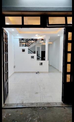 Bán nhà giáp Nguyễn Quý Yêm 64m2 2 tầng xe hơi đỗ cửa nhích 5 tỷ