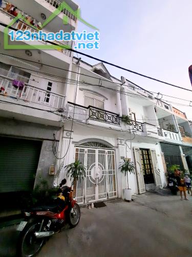 Bán nhà giáp Nguyễn Quý Yêm 64m2 2 tầng xe hơi đỗ cửa nhích 5 tỷ - 2